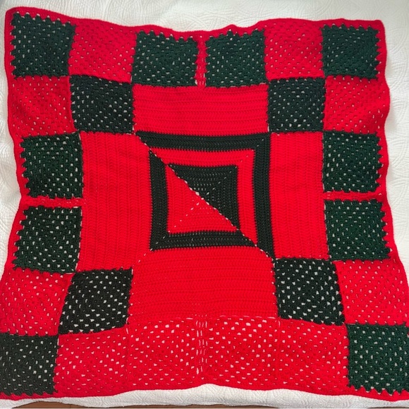 Crochet Red and green  Holiday square shape Throw Blanket handmade - Picture 1 of 5